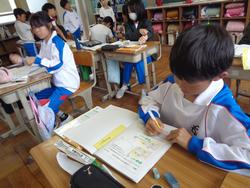 4年生理科の授業