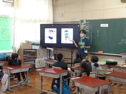 1年生図工の授業