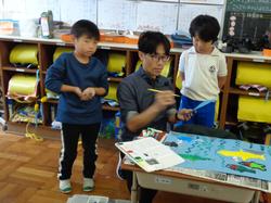 1年生図工の授業