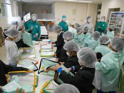 3年生校外活動の様子