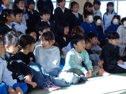 1年生糸車をまわしてみたよ