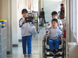 4年生車椅子体験の様子
