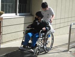 4年生車椅子体験の様子