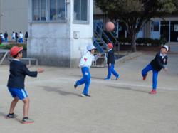 業間休みの外遊び