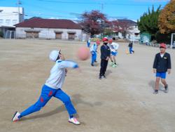 業間休みの外遊び