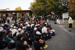 6年生修学旅行出発式の様子