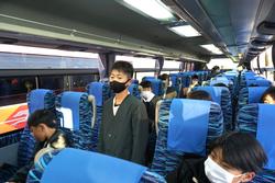 6年生修学旅行バスの中の様子