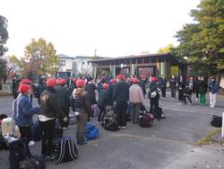 6年生修学旅行出発式の様子