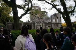 6年生修学旅行 原爆ドーム見学