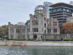 6年生修学旅行 原爆ドーム見学