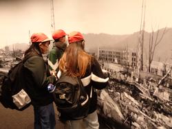 6年生修学旅行平和記念資料館での様子