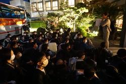 6年生修学旅行宮浜グランドホテル到着の様子