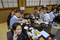6年生修学旅行夕食の様子