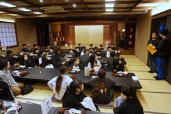 6年生修学旅行ホテル退館式の様子