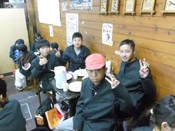 6年生修学旅行昼食の様子