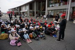 6年生修学旅行解散式の様子