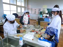 家庭科クラブの様子