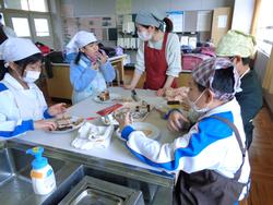 家庭科クラブの様子