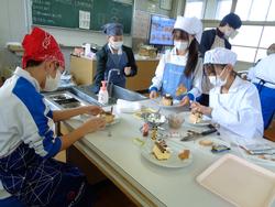 家庭科クラブの様子