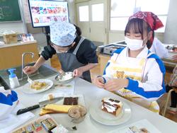 家庭科クラブの様子