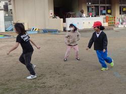 幼稚園との交流遊び