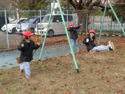 幼稚園との交流遊び