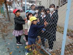 幼稚園との交流遊び