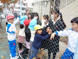 幼稚園との交流遊び