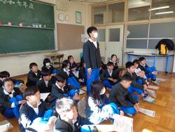 6年生救急法講習会の様子