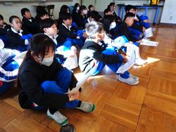 6年生救急法講習会の様子
