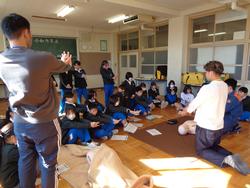 6年生救急法講習会の様子