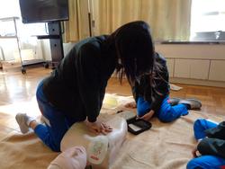 6年生救急法講習会の様子