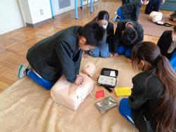 6年生救急法講習会の様子
