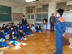 6年生救急法講習会の様子