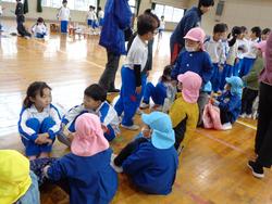 1年生幼稚園を招いてお祭り