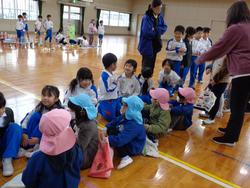 1年生幼稚園を招いてお祭り