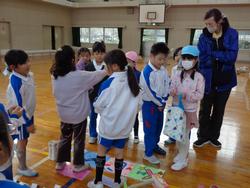 1年生幼稚園を招いてお祭り