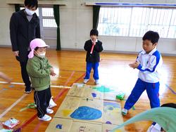 1年生幼稚園を招いてお祭り