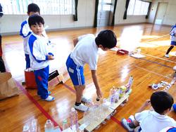 1年生幼稚園を招いてお祭り