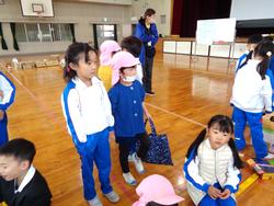 1年生幼稚園を招いてお祭り
