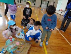 1年生幼稚園を招いてお祭り