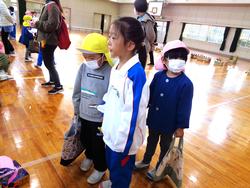 1年生幼稚園を招いてお祭り