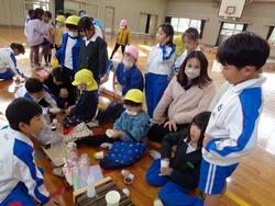 1年生幼稚園を招いてお祭り