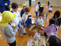 1年生幼稚園を招待してのお祭り