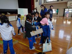 1年生幼稚園を招待してのお祭り