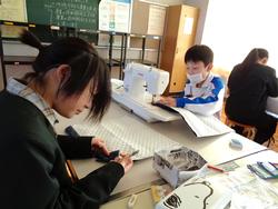 6年家庭科の授業