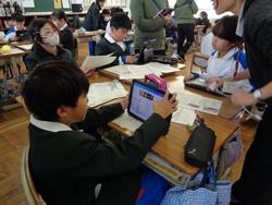 4年生研究授業の様子