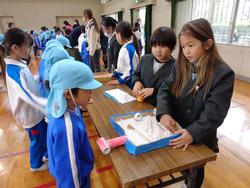 2年生おもちゃランドにご招待