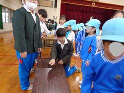 2年生おもちゃランドにご招待