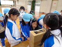 2年生おもちゃランドにご招待